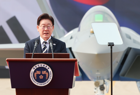 दक्षिण कोरिया के राष्ट्रपति ली जे म्युंग की लोकप्रियता घटकर 66 प्रत‍िशत हुई