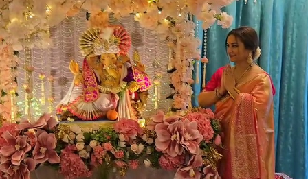 गणेश उत्सव पर सेलेब्स के घर गूंजा 'गणपति बप्पा मोरया', दिव्या दत्ता ने बनाया हलवे का भोग