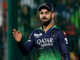 Virat Kohli का जीवन परिचय, उम्र, पत्नी, आय, रिकॉर्ड्स, फैमली, अफेयर्स, लडाईयां और जीवन से जुडी जानिए दिलचस्प बातें