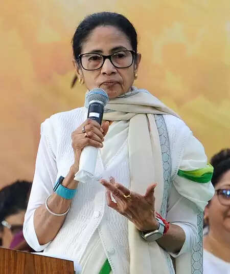 ममता बनर्जी ने गायक प्रशांत तमांग के निधन पर जताया दुख, कोलकाता पुलिस से उनके जुड़ाव को किया याद