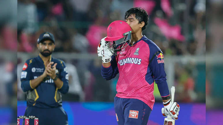 14 साल के 'राजस्थान के लाडले' वैभव सूर्यवंशी ने टी-20 क्रिकेट में मचाया गदर, वर्ल्ड रिकॉर्ड बनाकर रचा इतिहास