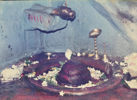 त्रिकूट पर्वत की गुफा में विराजते हैं त्रिकुटेश्वर महादेव, प्रकृति करती है शिव का अनवरत जलाभिषेक