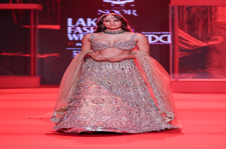 13 साल बाद लैक्मे फैशन वीक में वॉक करने से यादें ताजा हो गईं : प्रज्ञा कपूर