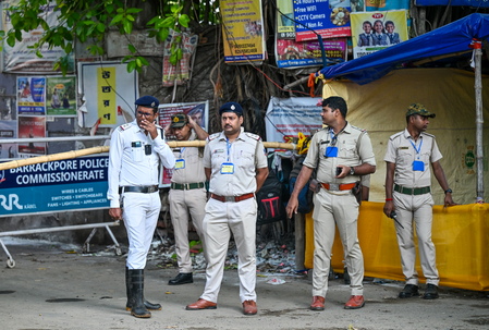 बंगाल चुनाव : शुरुआती रुझानों में भाजपा झाड़ग्राम सीट पर 900 से ज्यादा वोटों से आगे