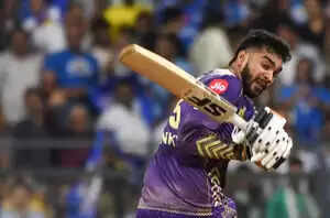 वेंकटेश अय्यर को आरसीबी के साथ जोड़कर हम खुश हैं: एंडी फ्लावर