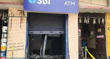 बिहार: मुजफ्फरपुर में बेखौफ बदमाशों ने एसबीआई का एटीएम काटा, जांच में जुटी पुलिस