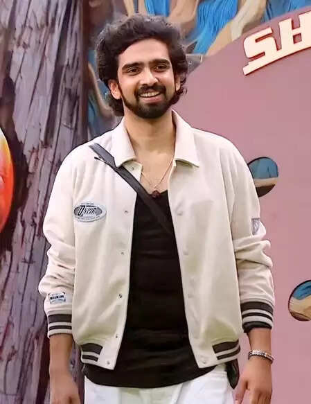 बिग बॉस 19 : शो के बीच बदली इमेज, अमाल मलिक स्ट्रेटेजी से बने ट्राफी के मजबूत दावेदार