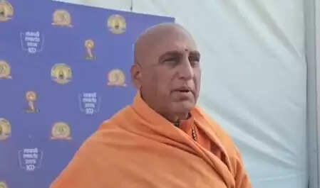 देव संस्कृति विश्वविद्यालय के दीक्षांत समारोह में पहुंचे जूना पीठाधीश्वर, बोले– सनातन परंपरा एक महान आंदोलन