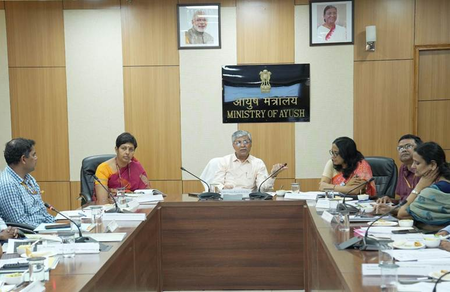 अंतर्राष्ट्रीय योग दिवस 2026 की तैयारी तेज, आयुष मंत्रालय की उच्चस्तरीय बैठक