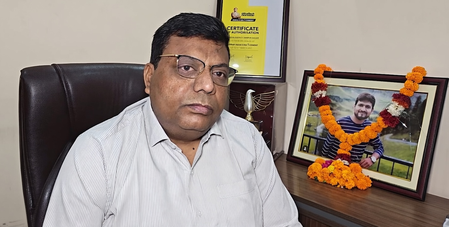 पहलगाम हमले की बरसी पर कानपुर के शुभम द्विवेदी का परिवार आज भी दर्द में डूबा