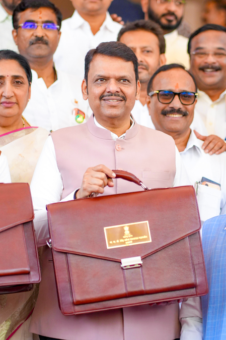 महाराष्ट्र बजट दिवंगत अजित पवार को समर्पित, उनके नाम पर स्मारक और 'गतिमान नागरी सेवा पुरस्कार' की घोषणा