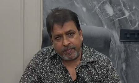 सिया गोयल ने मीडिया को दिखाई 'फिंगर' या फिर लगी है चोट, पिता ने बताई सच्चाई