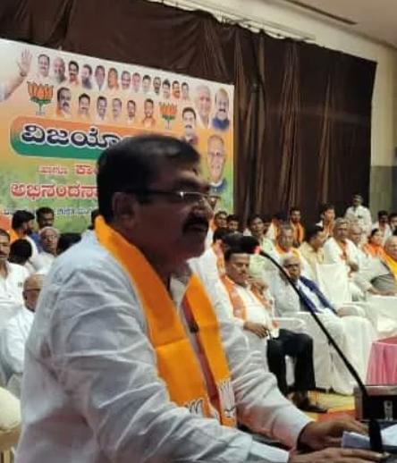 दावणगेरे के पानी विवाद ने लिया राजनीतिक रंग, मंत्री और विधायक के बीच तीखी तकरार