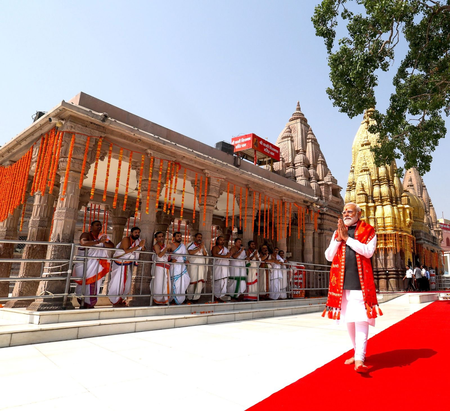 भगवान भोलेनाथ, मां अन्नपूर्णा एवं मां गंगा के दर्शन का सौभाग्य, काशी की जनता को नमन : पीएम मोदी