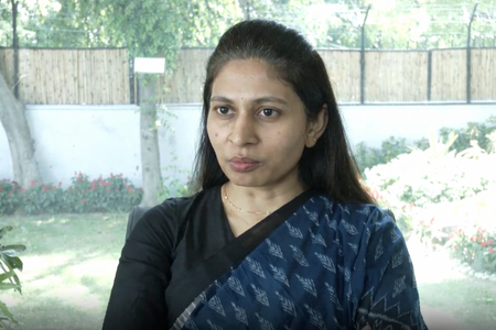 खेल राज्य मंत्री रक्षा खडसे ने इम्फाल में राष्ट्रीय खेल विश्वविद्यालय परिसर की प्रगति की समीक्षा की