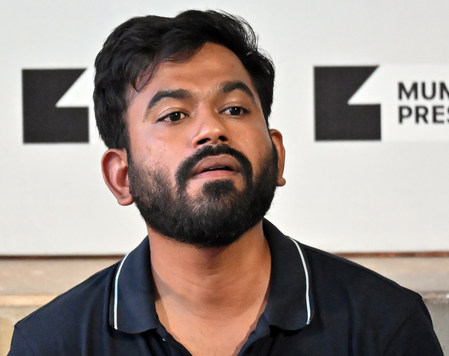 'दुख की इस घड़ी में मैं अपने गांव जा रहा हूं', दादी के निधन के बाद अभिजीत दिपके ने दी जानकारी