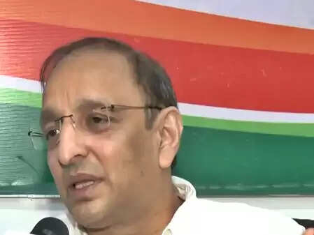 महाराष्ट्र: भाजपा में शामिल अंबरनाथ के 12 पार्षदों के खिलाफ कांग्रेस खटखटाएगी अदालत का दरवाजा