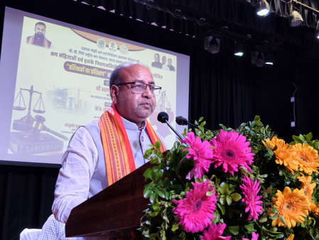 बेंगलुरु में शुरू हुआ प्रवासी श्रमिक सुविधा केंद्र, मंत्री अरुण शंकर प्रसाद ने पटना से किया ऑनलाइन उद्घाटन