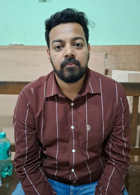 ओडिशा में विजिलेंस की बड़ी कार्रवाई, इंजीनियर के ठिकानों से 21.88 लाख कैश बरामद, ठेकेदारों से रिश्वत लेने का आरोप