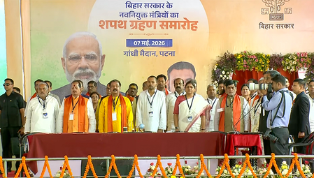 सम्राट चौधरी मंत्रिमंडल में विजय सिन्हा, दिलीप जायसवाल, निशांत हुए शामिल, राज्यपाल ने दिलाई पद व गोपनीयता की शपथ
