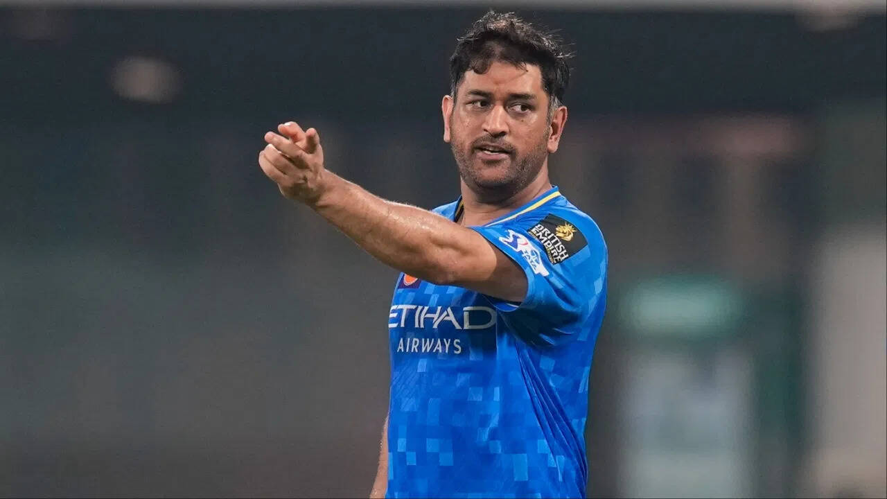 CSK के लिए 11 साल खून-पसीना बहाया जिताये कई मैच, उसे धोनी ने कह दिया सबसे बडा गद्दार, VIDEO