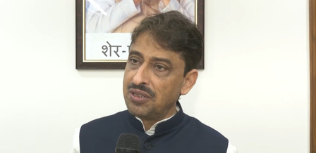 झारखंड प्रोटेस्ट पर कांग्रेस नेताओं ने कहा- संवाद से निकलेगा हल, राहुल गांधी छात्रों के साथ हैं