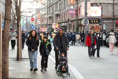 नए साल की छुट्टियों में चीन आने-जाने वालों की संख्या अधिक