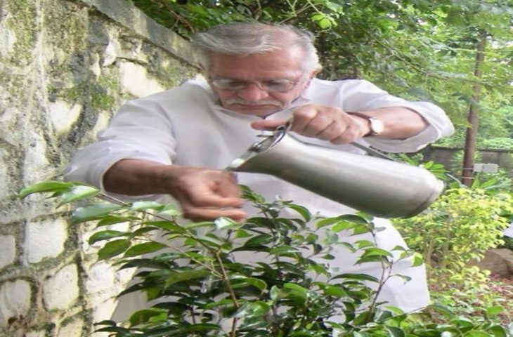 गुलजार से मिली सीख को याद करते हुए बोले सुभाष घई, 'कविता मशीन नहीं, इंसान की आत्मा से जन्म लेती है'