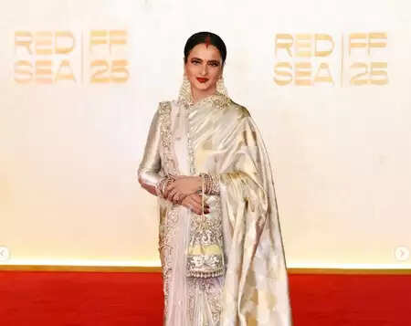 फैशन समय के साथ बदल सकता है, लेकिन रेखा का स्टाइल नहीं:  मनीष मल्होत्रा