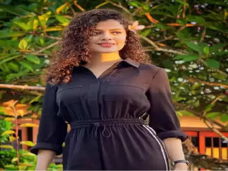 पलक मुच्छल की वजह से धड़क रहा 3800 से ज्यादा गरीब बच्चों का दिल, सिंगर ने दी जानकारी