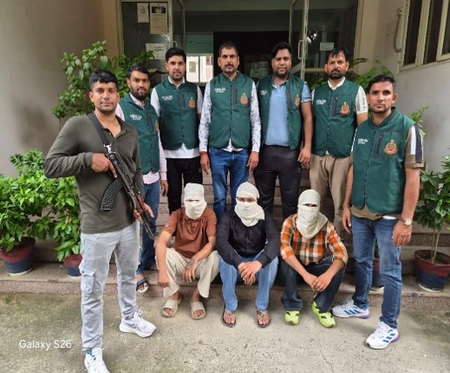 दिल्ली पुलिस ने 'गैंगलैंड' के तीन गुर्गों को किया गिरफ्तार, रंगदारी की साजिश हुई नाकाम