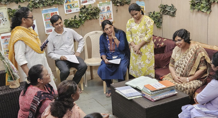 मुंबई: एनसीडब्ल्यू प्रमुख ने हिंसा की शिकार महिलाओं के लिए बने वन स्टॉप सेंटर का दौरा किया