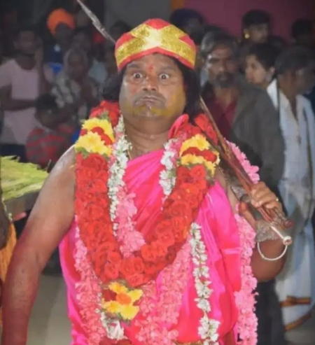 कर्नाटक: महिला के साथ रेप के आरोप में पुजारी गिरफ्तार, मदद करने वाला पुलिसकर्मी सस्पेंड