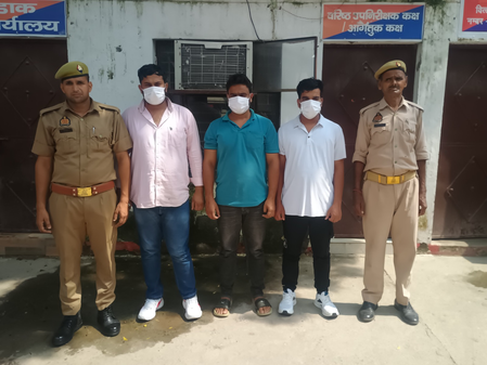 नोएडा: मारपीट और जान से मारने की धमकी के मामले में तीन वांछित आरोपी गिरफ्तार