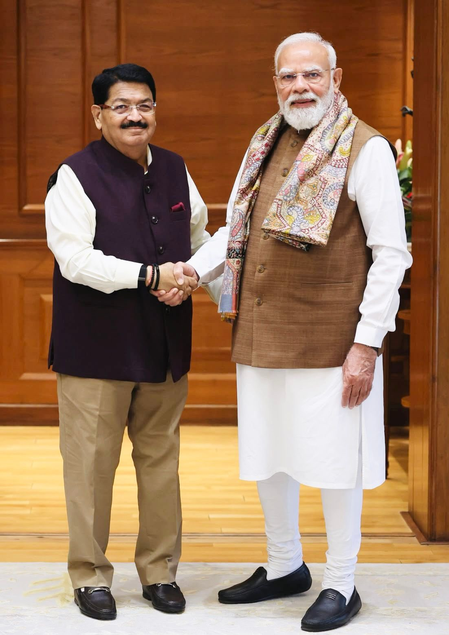 परिमल नथवानी ने चौथी बार राज्यसभा के लिए शपथ लेने के बाद प्रधानमंत्री से मुलाकात की
