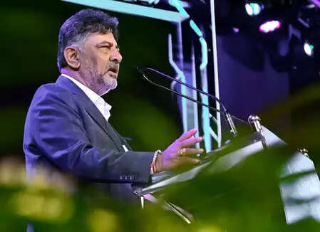 इंडिगो की गड़बड़ी सरकार के मोनोपॉली मॉडल का नतीजा: डीके शिवकुमार