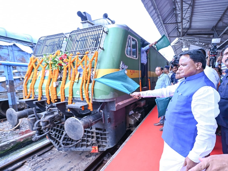 ओडिशा के सीएम ने 'सोमनाथ स्वाभिमान यात्रा-2026' को हरी झंडी दिखाकर रवाना किया