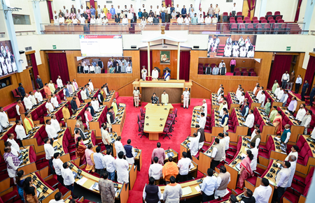 बीजेडी और कांग्रेस ने राज्यपाल के अभिभाषण की आलोचना की, ओडिशा विधानसभा से वॉकआउट किया