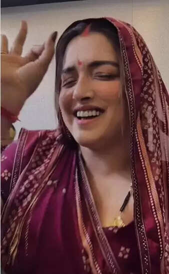 आम्रपाली दुबे ने शेयर किया मजेदार वीडियो, अरविंद अकेला कल्लू ने किया कमेंट