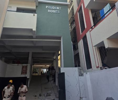 बेंगलुरु में एक अपार्टमेंट की चारदीवारी गिरने से किशोर की मौत, एक व्यक्ति घायल