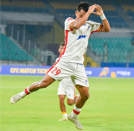 आईएसएल: डेब्यू मैच में वोर्नेइले ने दागा गोल, रोमांचक जीत के साथ बेंगलुरु एफसी का अभियान समाप्त