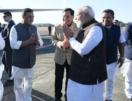 प्रधानमंत्री मोदी का दो दिवसीय असम दौरा समाप्त, सीएम हिमंता बिस्वा सरमा ने दी विदाई