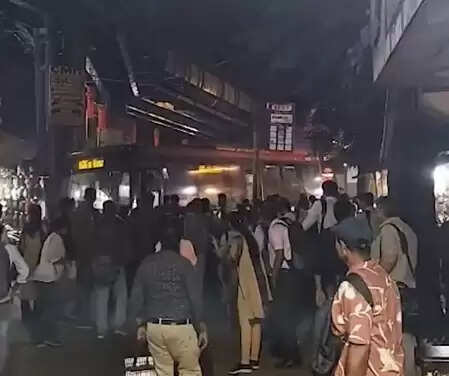 मुंबई: बीईएसटी बस हादसे में मरने वालों की संख्या बढ़कर हुई चार, नौ लोग घायल