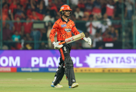 5 बल्लेबाज, जिन्होंने 'चौके-छक्कों' से ही पूरा कर दिया आईपीएल 'शतक'