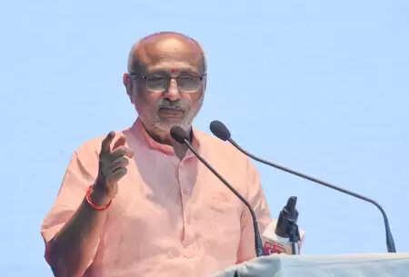 उपराष्ट्रपति सीपी राधाकृष्णन तेजस-विंग्स ऑफ चेंज कार्यक्रम का उद्घाटन करेंगे