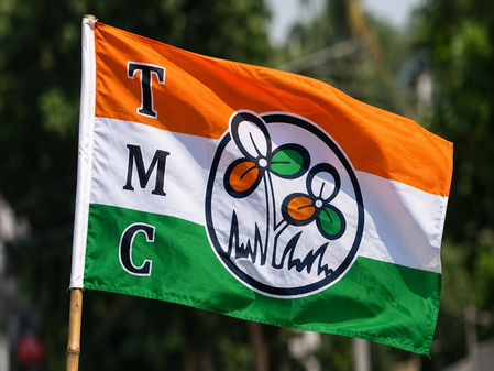 पश्चिम बंगाल: 14 तृणमूल पार्षदों के इस्तीफे से सैंथिया नगरपालिका बोर्ड भंग