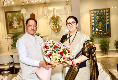 छत्तीसगढ़ के सीएम ने स्मृति ईरानी से की मुलाकात, जनकल्याणकारी योजनाओं पर की चर्चा