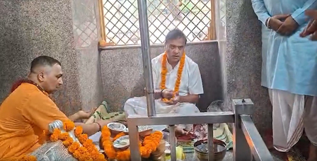 हरिद्वार में सीएम हिमंता सरमा ने पितरों का किया तर्पण, बोले-सरकार को ब्लैकमेल करने की मंसूबे कामयाब नहीं होंगे