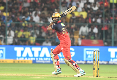 लंबे समय तक पडिक्कल को भारतीय टीम से बाहर रखना मुश्किल होगा : दिनेश कार्तिक