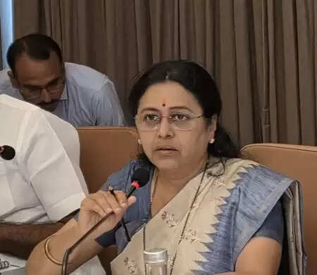 एआई-बेस्ड हिंदू देवी-देवताओं की आपत्तिजनक तस्वीरें शेयर करने वालों पर हो कार्रवाई : प्रो. डॉ. मेधा कुलकर्णी